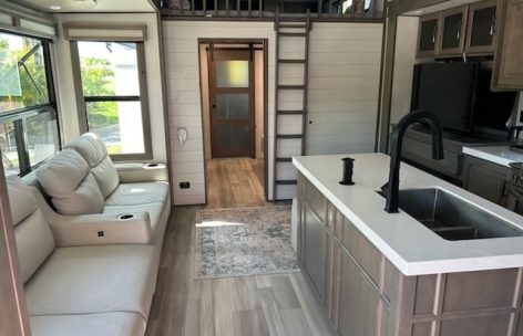 RV-inside-bunk