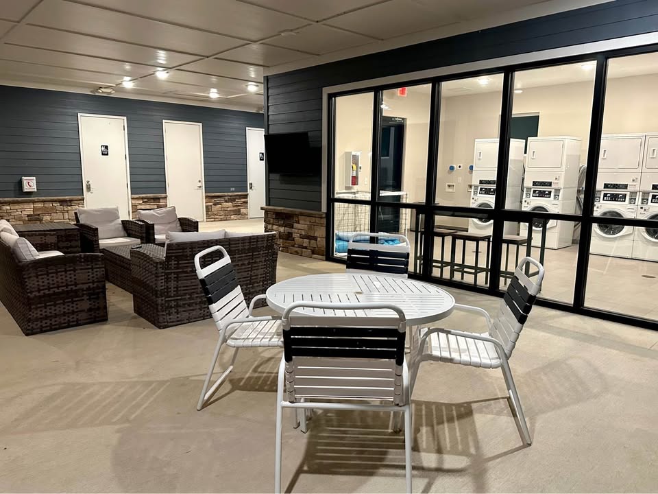 Laundry-Seating-Bathroom-Area
