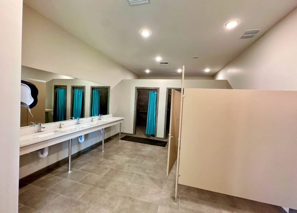 thumbnail_Bathroom-Showers