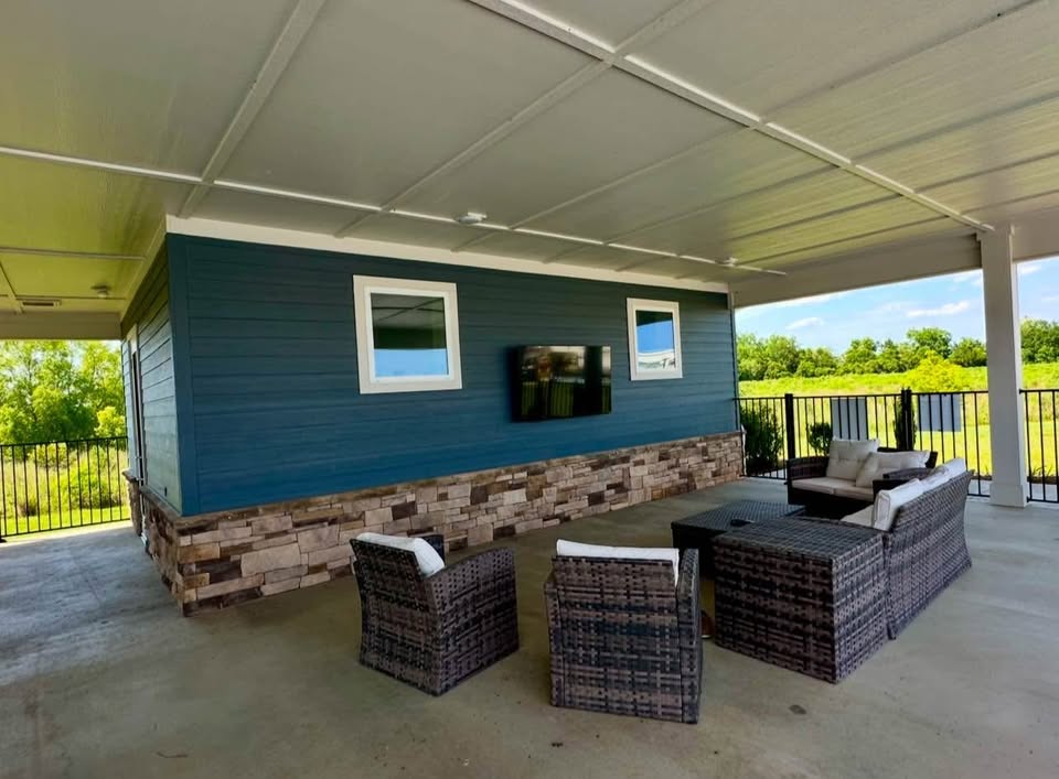 thumbnail_Clubhouse-TV-Area