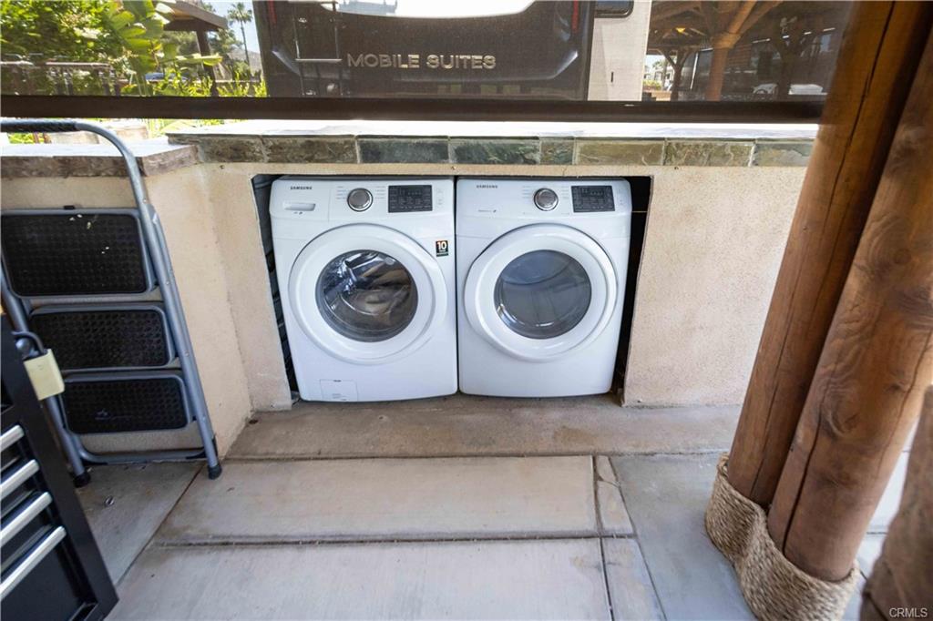 432-washer-and-dryer