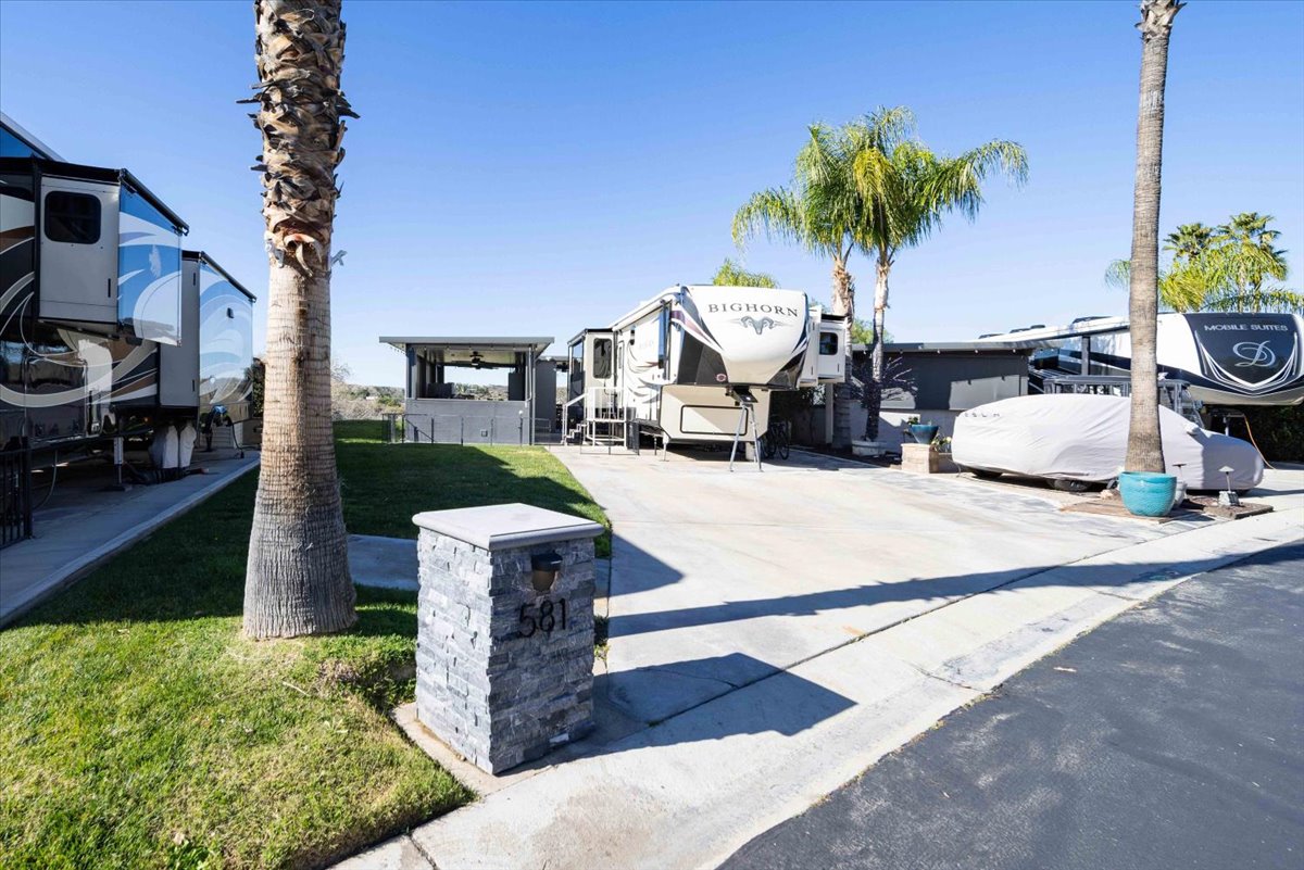 03-Rancho-CA-RV-581-6